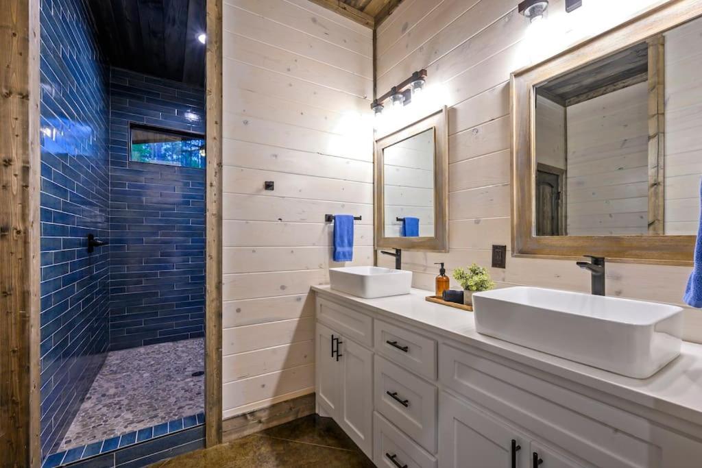 Brand New Luxury 2 Bedroom With Loft And Spa Sleeps 10 Брокен-Боу Екстер'єр фото